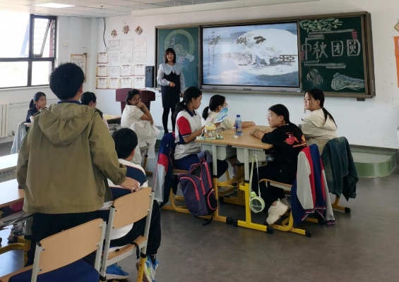 三河市燕橋學校小學3至6年級中秋節活動：月亮上枝頭，街星映滿天