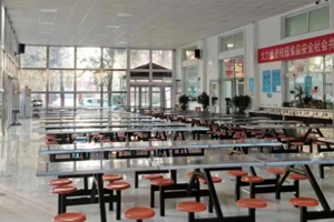 華油榮德小學(xué)食堂介紹——“五好”食堂，讓孩子們吃得安全、健康和營養(yǎng)