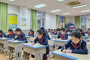 三河市燕橋?qū)W校小學開展英語書寫比賽活動！