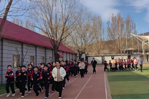 海淀區(qū)尚麗外國語學(xué)校小學(xué)開展跑步活動：快樂向前沖，奔跑無極限